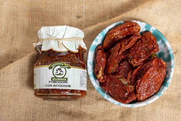 POMODORI SECCHI CON ACCIUGHE